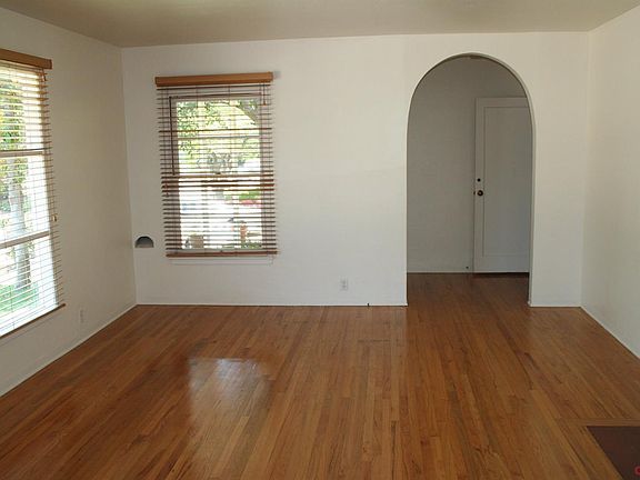 4th image of 539 Ellen Way