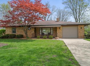 306 Seville Rd, Bloomington, IL 61701