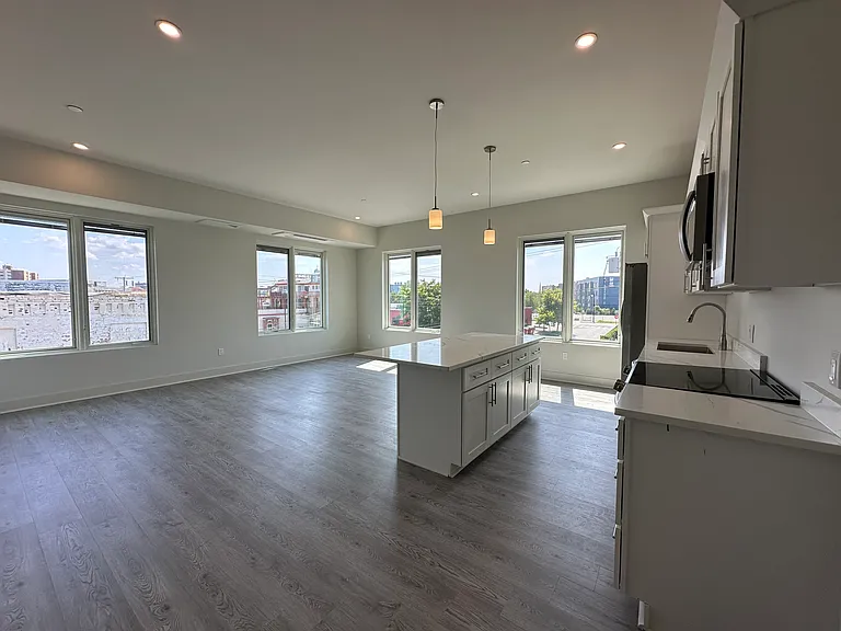 471 Washington St #202 — Photo 2