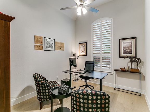 5th image of 4004 Fall Aster Way