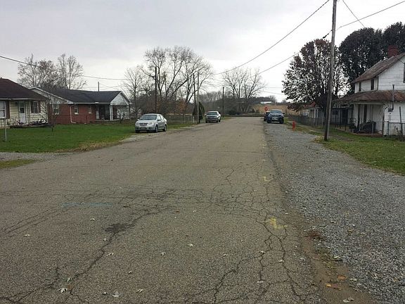 5th image of 27 W 2nd St