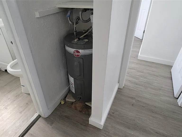 111 SW 18th Ave #3 — Photo 9