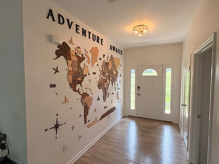 104 N Oak Ridge Dr — Photo 2
