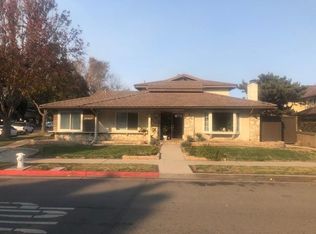 10175 El Corazon Ave, Fountain Valley, CA 92708