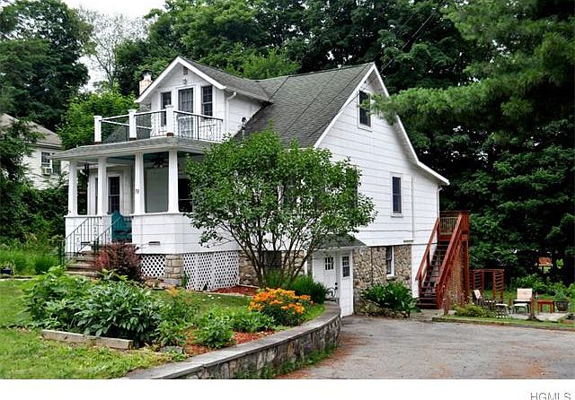 1st image of 19 Hollowbrook Ct W