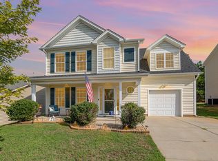 926 Ribbonleaf Ln, Fuquay Varina, NC 27526