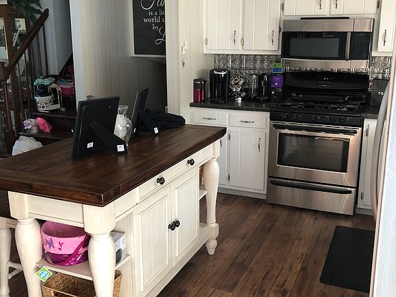 2nd image of 588 Dogwood Cir