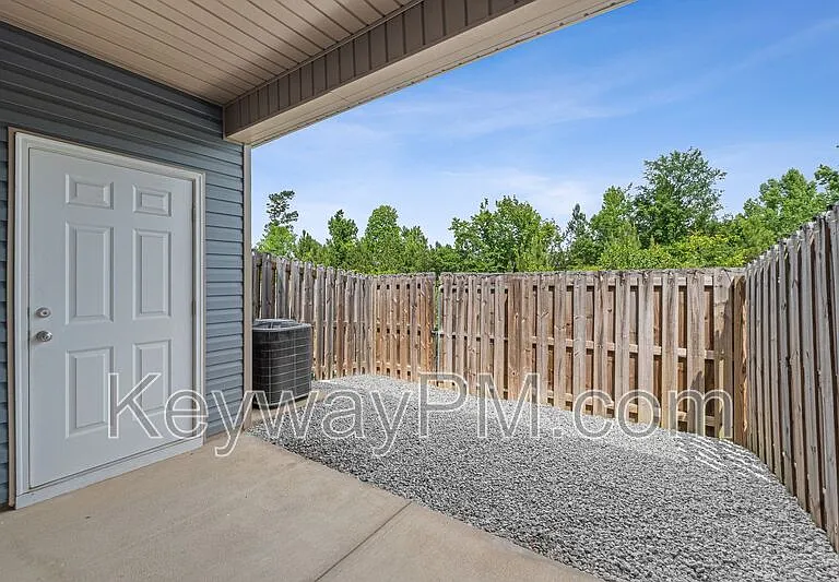 1913 Butternut Dr — Photo 16