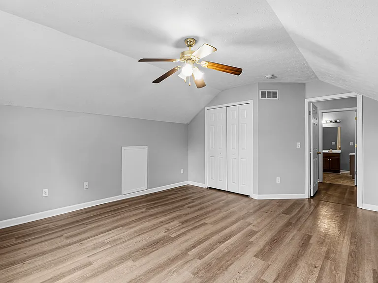 22074 Marberry Cmns — Photo 16