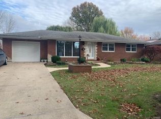 50 Bermuda Ln, Granite City, IL 62040