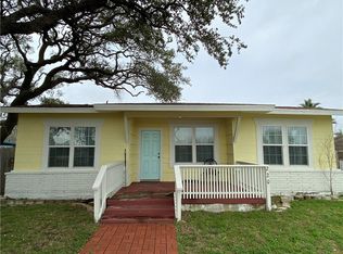 220 S Houston St, Aransas Pass, TX 78336
