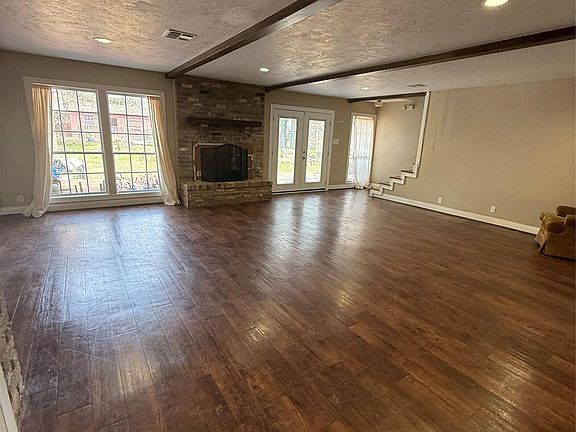 4th image of 10919 Fm 1485 Rd