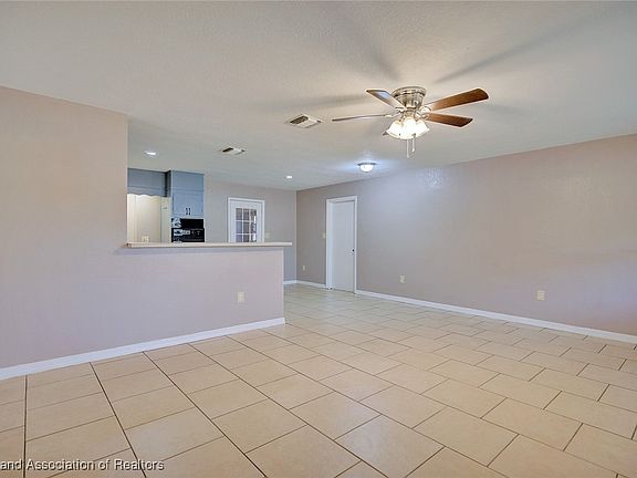 5th image of 1729 Warfield Pl