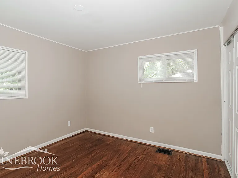 1263 Murat Ct — Photo 8