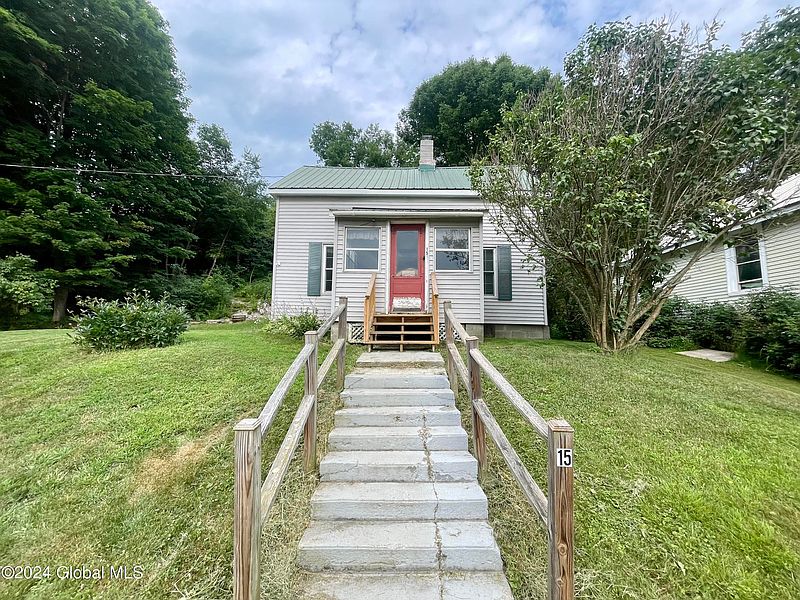 4th image of 15 Prouty Road