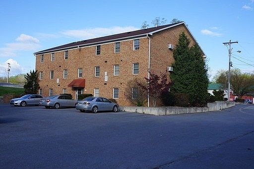 1st image of 214 E New St #200-5