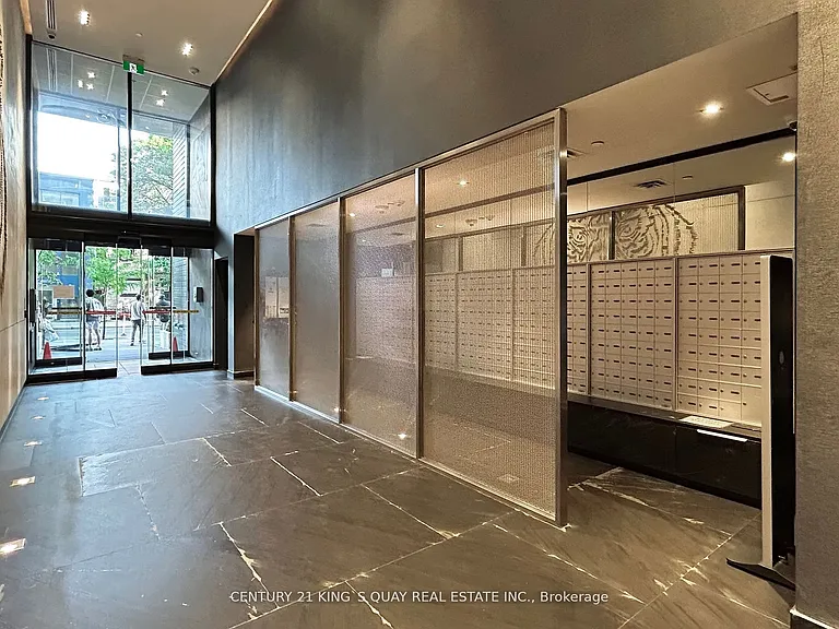 28 Wellesley St E #1501 — Photo 4