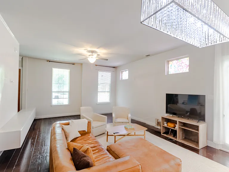1448 Pebble Way — Photo 7