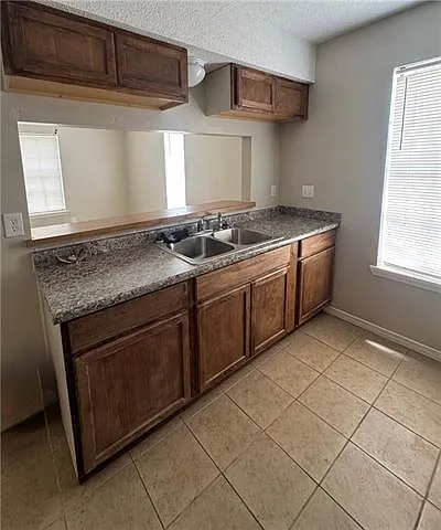 908 Jeffrey Ct #A — Photo 6