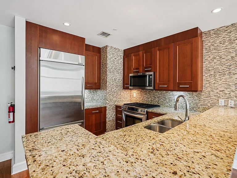8100 River Rd #210A — Photo 12