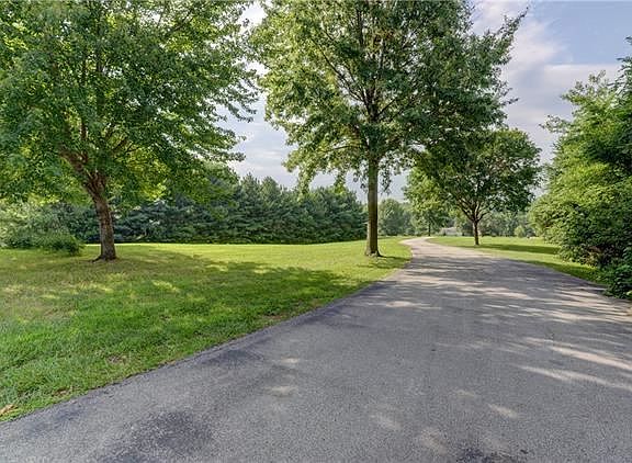 3rd image of 108 Broken Bridge Ln