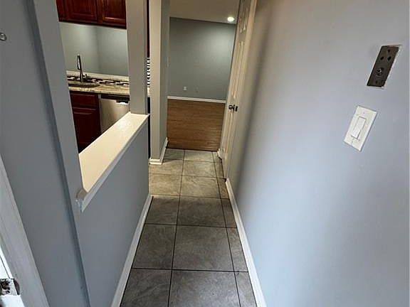 2nd image of 103 Woodbridge Commons Way Unit 103
