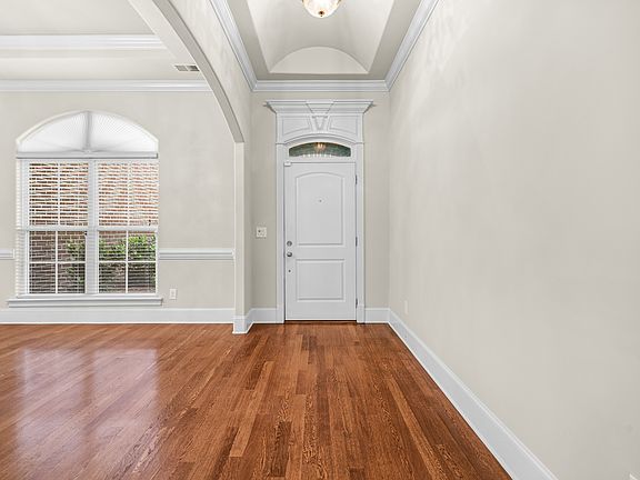 5th image of 2917 Weston Blvd