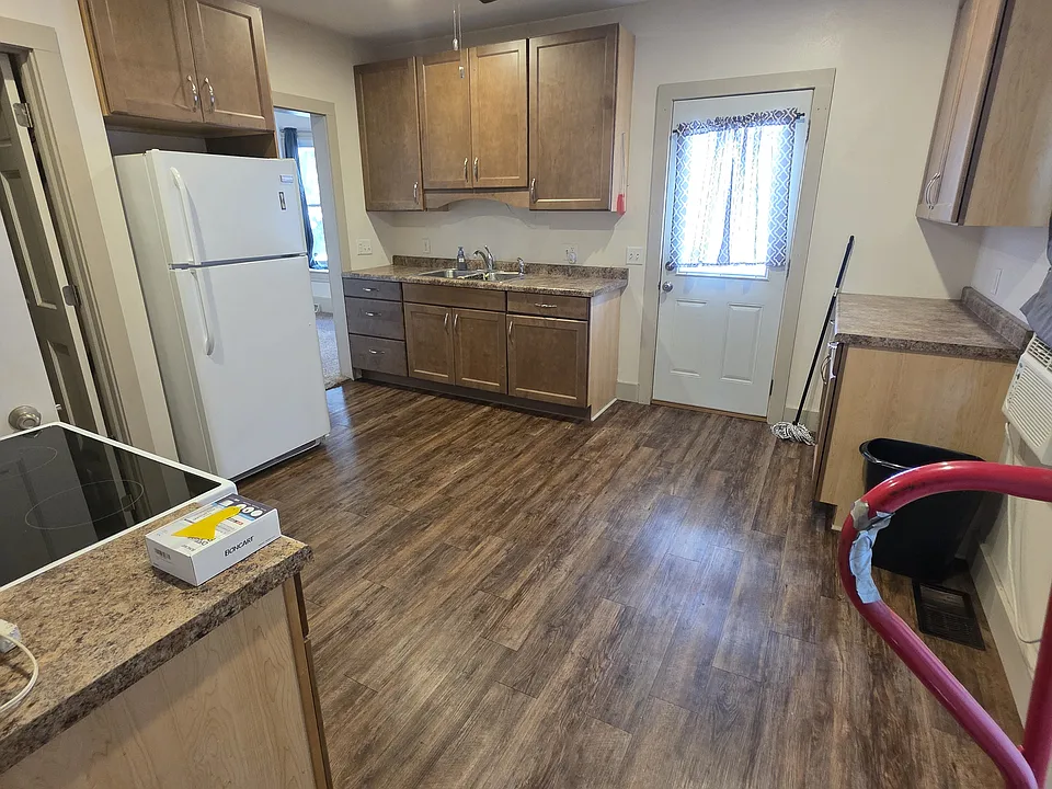 1528 Park Ave #1528