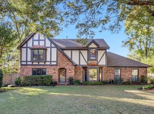 7673 Old Village Cv, Germantown, TN 38138