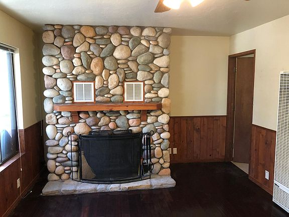 2nd image of 580 Thrush Dr #A