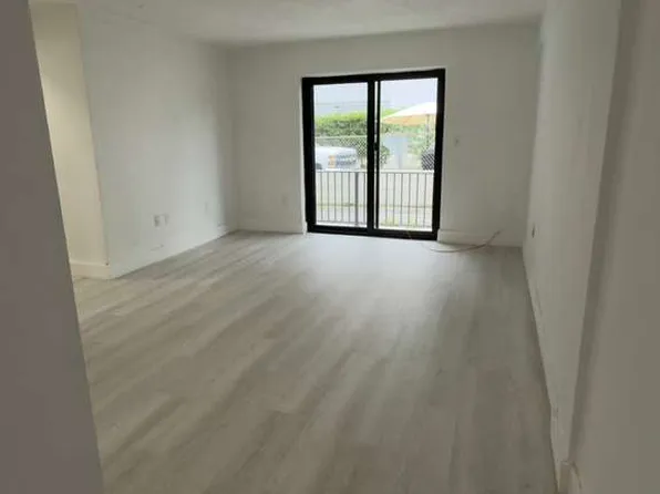 635 SW 7th Ct, Miami, FL