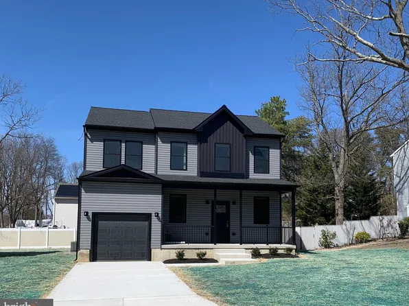 18 Lincoln Ave, Sicklerville, NJ 08081