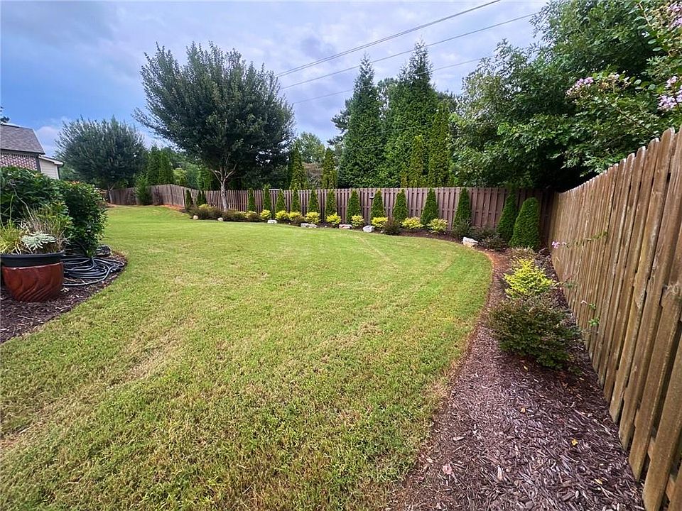 2nd image of 4750 Amble Trce