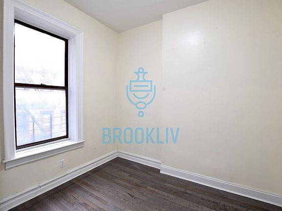5th image of 672 Ocean Ave APT B8
