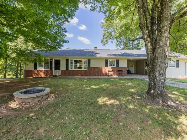 4141 Wilhelm Rd, Jonesville, NC 28642