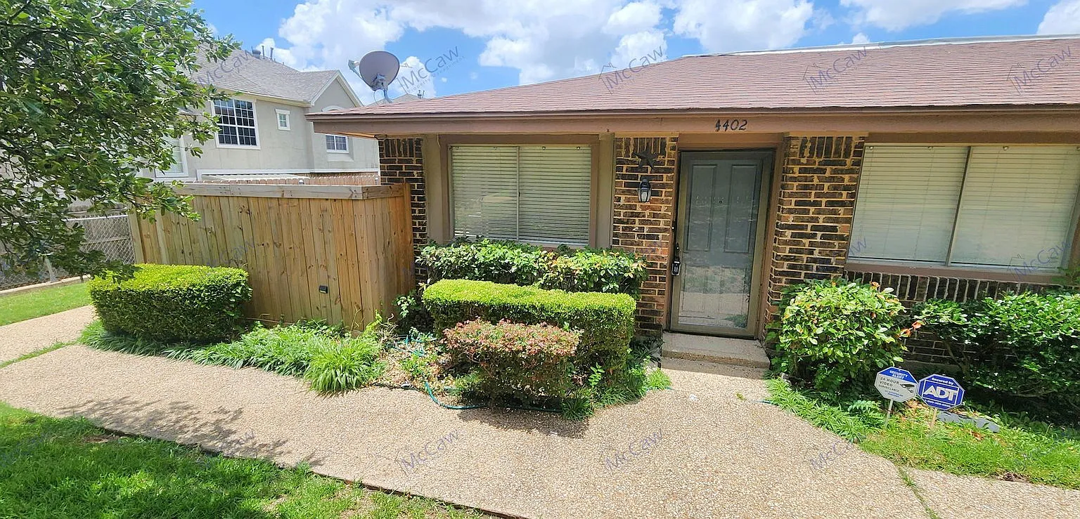 2 bed, 2.0 bath, 1150 sqft, $1,800 — Photo 1