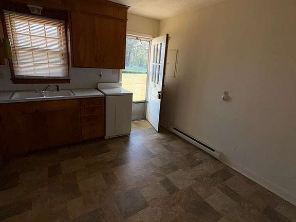 2nd image of 115 Forsyth St #117-W