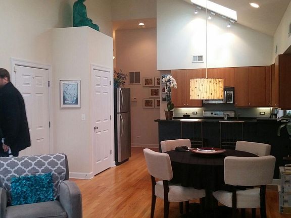 5th image of 4847 N Winthrop Ave #G