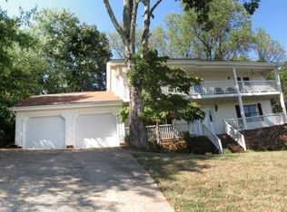 1713 Colonial Way Cir, Hixson, TN 37343