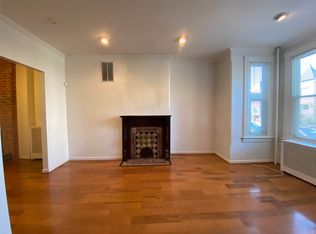 833 11th St SE, Washington, DC 20002