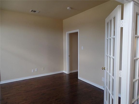 5th image of 5800 Colby Dr