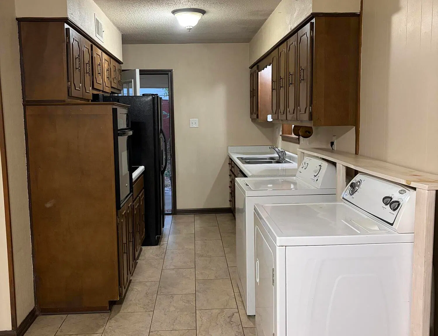 3 bed, 1.5 bath, 1331 sqft, $1,450 — Photo 4