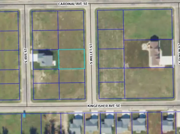 818 Willet St S, Aberdeen, SD 57401