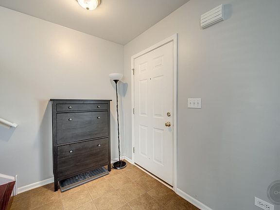 2nd image of 2470 Hillsboro Ln