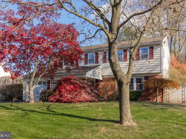 2232 Black Horse Dr, Warrington, PA 18976