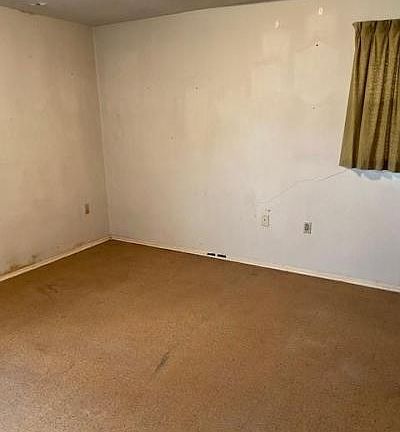 4th image of 6312 Camphor St