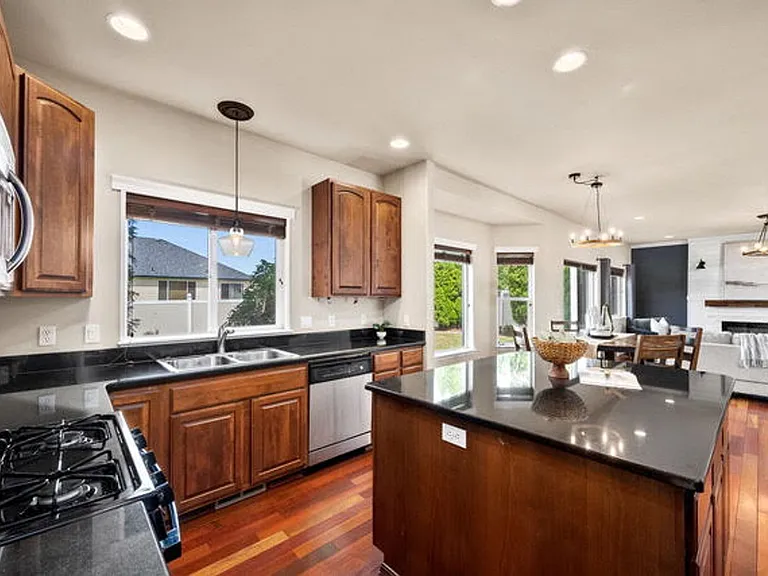2547 W Blackberry Loop — Photo 12