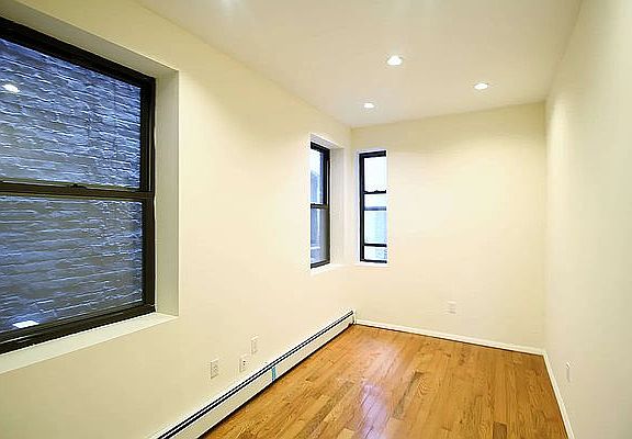 4th image of 1376 1st Ave APT 10