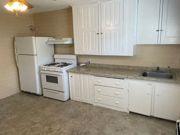 2-20 Langsberries Avenue, 2-20 Langsberries Ave #8, North Providence, RI 02911