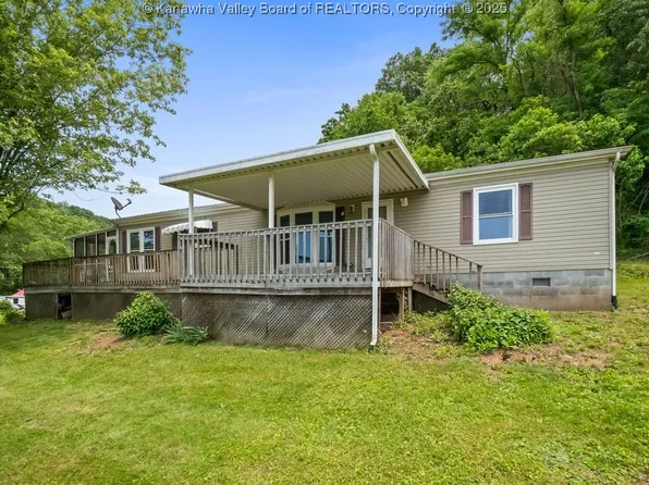 78 Pine Cone Dr, Poca, WV 25159